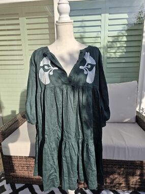 Cynthia Rowley Dark Green Tiered V-Neck Midi Dress with White Embroidery